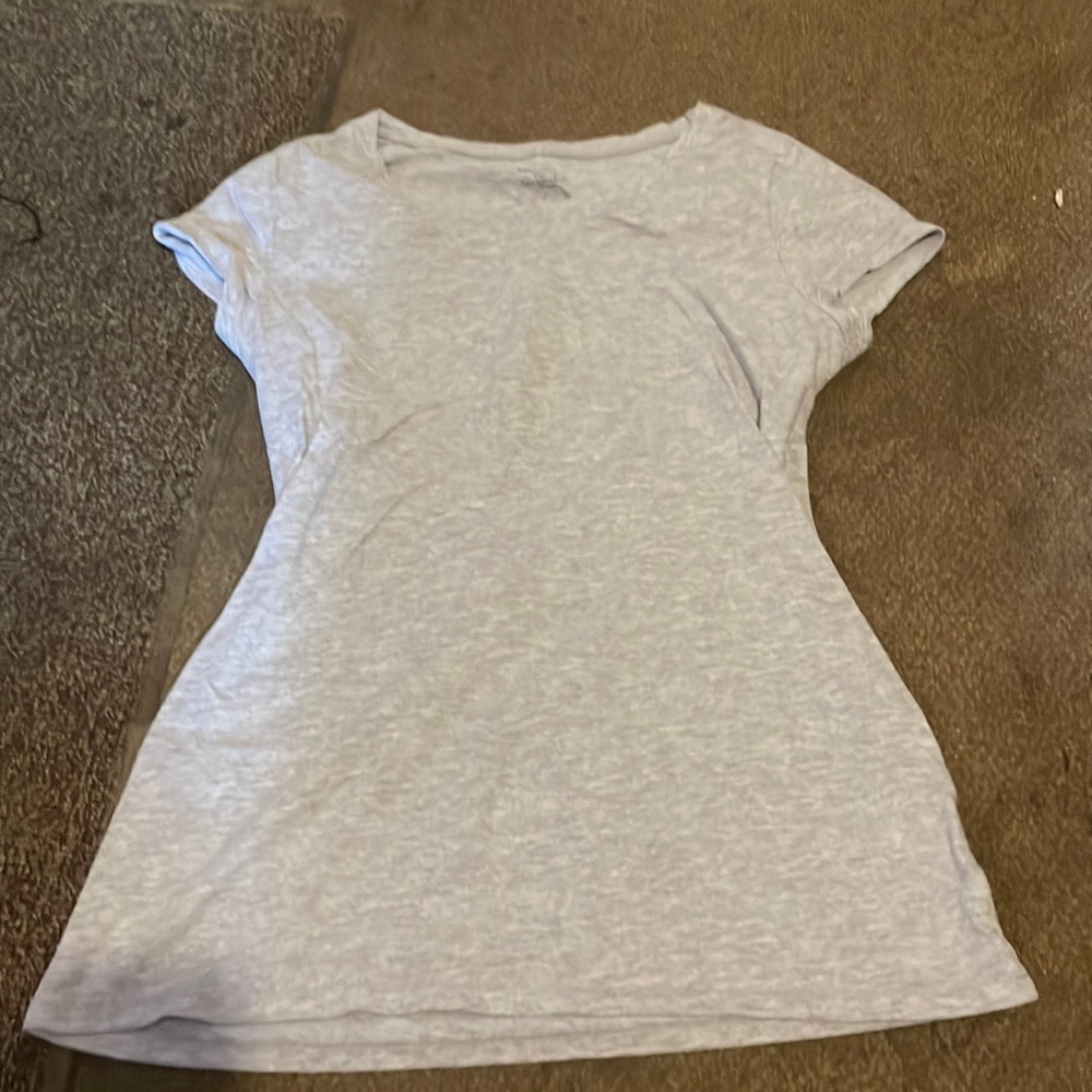 plain gray tee full length